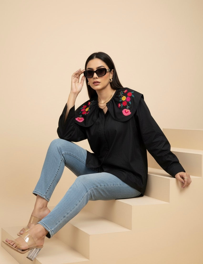 BLOSSOM BLACK PETER PAN COLLAR SHIRT